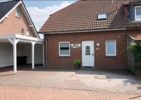 Garten, Sonnenterrasse und Strandkorb in Burg Auf Fehmarn